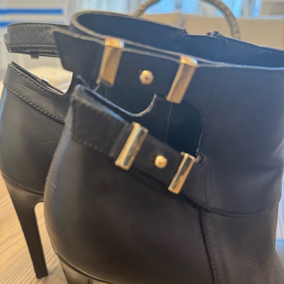 Guess Leather Booties - Picture 5 of 8